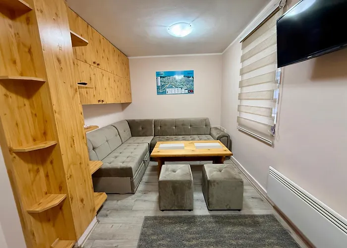 Kuca Elbrus 亚霍里纳