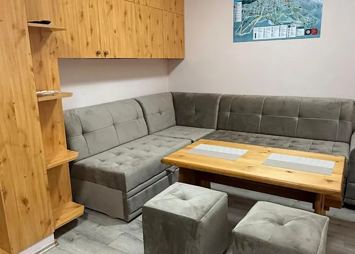 Kuca Elbrus 亚霍里纳